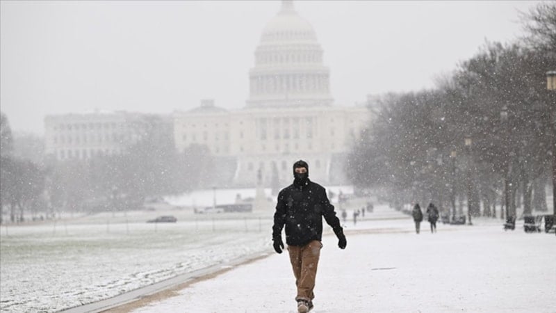 ABD'nin başkenti Washington'da kar fırtınası nedeniyle acil durum ilan edildi