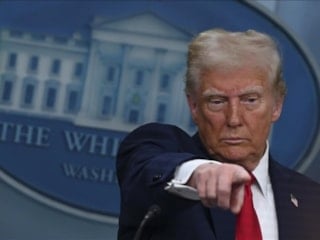 Beyaz Saray'da yapay zekalı Grönland paylaşımı: Penguenleri kucaklayın