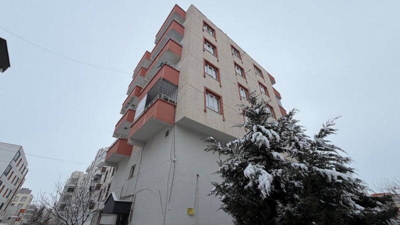 Şanlıurfa'da yerinden çıkan doğalgaz bacası nedeniyle 13 kişi zehirlendi