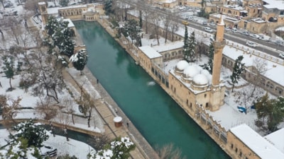 Balıklıgöl ve tarihi miras kar altında: Şanlıurfa beyaza büründü