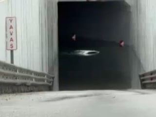 ‘Sarı kod’ uyarısı yapılan Antalya’da sel etkili oldu