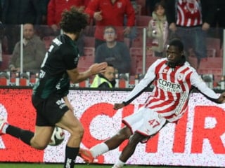 Samsunspor - Kocaelispor maçında gol sesi çıkmadı