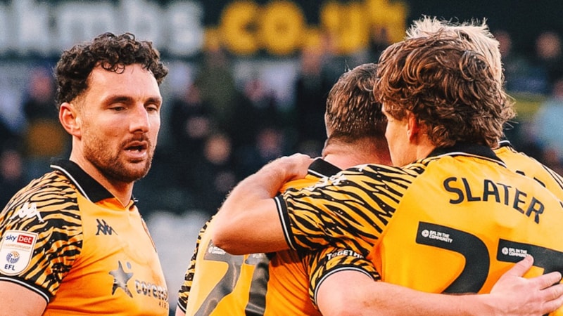 Swansea City'yi de yendiler! Hull City Premier Lig aşkına