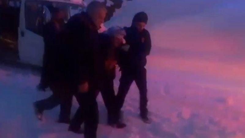 Siirt'te ekipler yaşlı hasta için seferber oldu