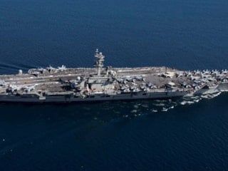 ABD'nin USS Abraham Lincoln uçak gemisi İran açıklarına ulaştı