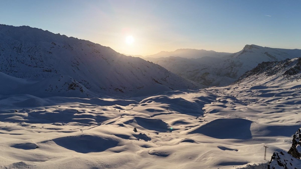 Şırnak ve Beytüşşebap’ta Kar Yağışıyla Gelen Beyaz Manzara
