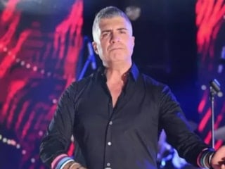 Özcan Deniz imajını değiştirdi! Sakallar gitti