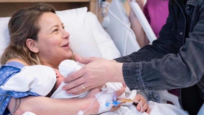 Vildan Atasever anne oldu! Hastaneden fotoğraf paylaştılar