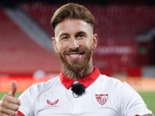Sergio Ramos, Sevilla'yı alıyor