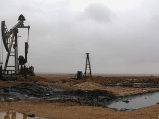 Suriye'de YPG'den alınan bölgelerden çıkarılan petrolün ilk sevkiyatı yapıldı