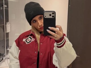 İrem Derici'den sarmaş dolaş aşk pozları