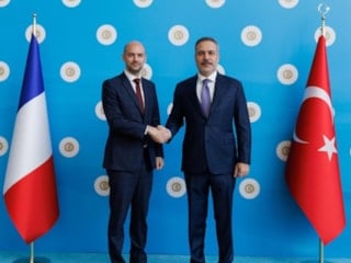 Hakan Fidan Fransız mevkidaşı ile görüştü