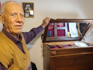 Adana'da engelli adamın 1 kilo altınını çaldılar