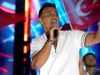 Dolandırıcılar şimdi de Mustafa Sandal'ı hedef aldı! Takipçilerini uyardı