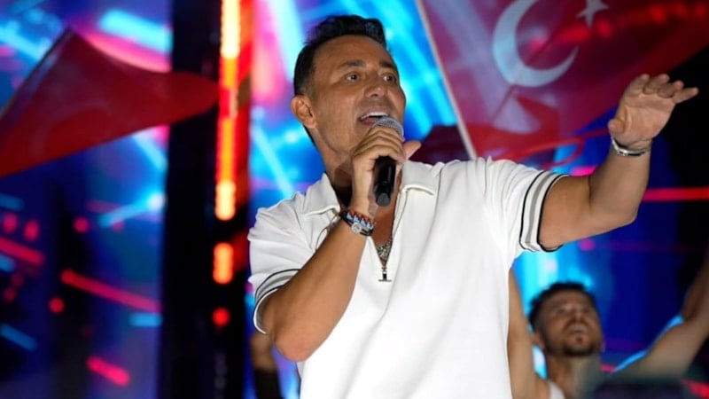 Dolandırıcılar şimdi de Mustafa Sandal'ı hedef aldı! Takipçilerini uyardı