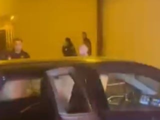 İstanbul'da caddede kalaşnikoflu saldırı kamerada