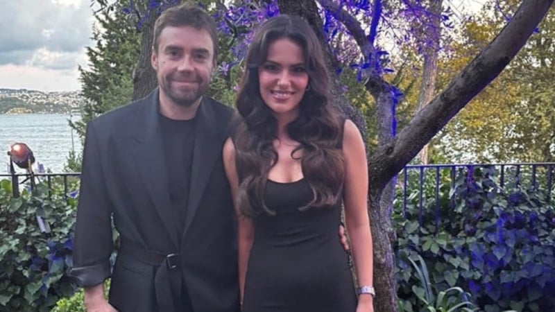 Özgü Kaya'dan yeni paylaşım: Köyümüzde romantik anlar