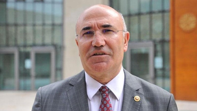 Mahmut Tanal'dan 'Ne mutlu Türk'üm diyene' güncellemesi