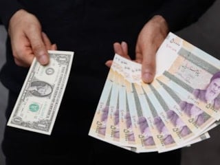 İran'da dolar, ulusal para birimine karşı tarihin en yüksek seviyesine çıktı