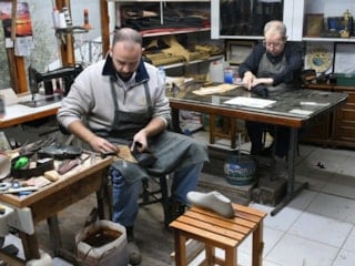 Aydın'da körüklü çizme ustası mesleğini azimle sürdürüyor