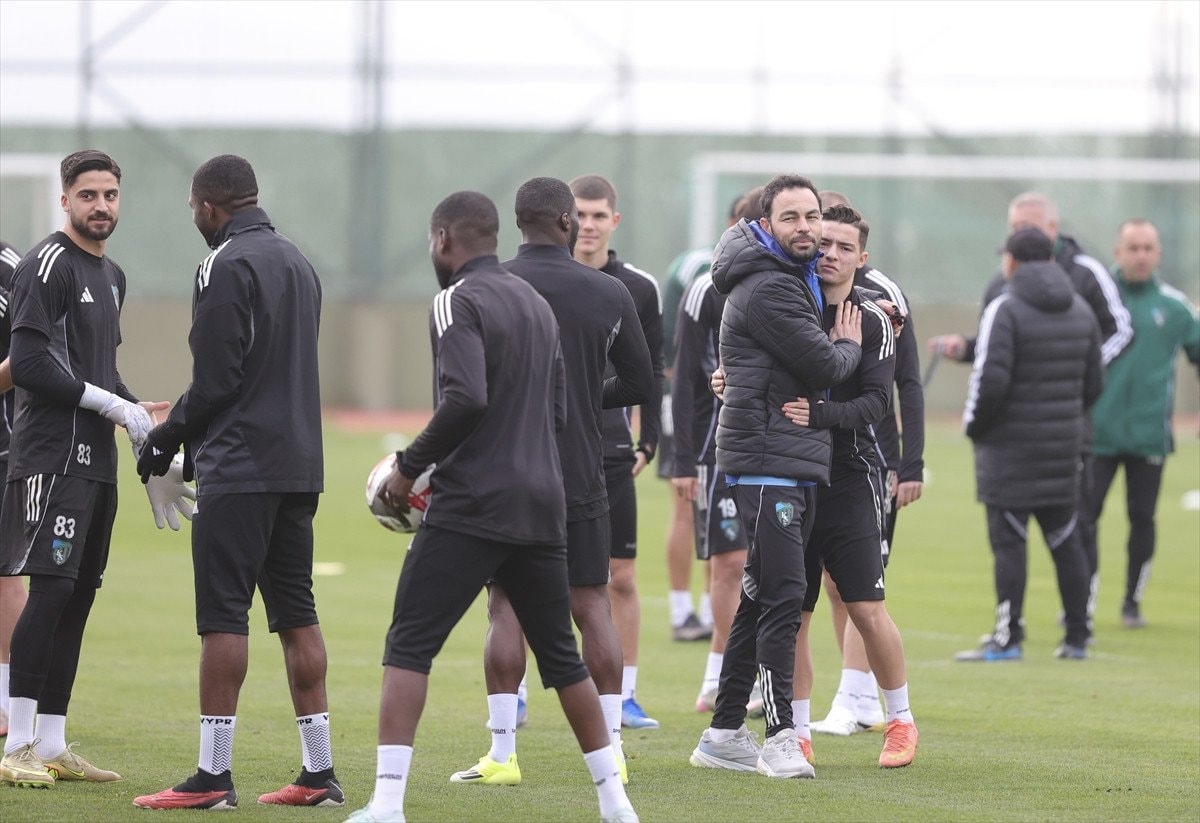 ノーパンで僕を誘惑する隣の奥さん 児玉るみ