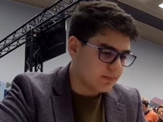 Milli satranççı Yağız Kaan Erdoğmuş Dünya Şampiyonu Gukesh'e kaybetti