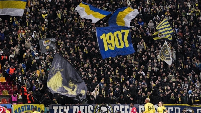 Fenerbahçe'yi taraftarları yalnız bırakmadı