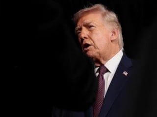 Trump: İran'a giden çok büyük ve çok güçlü gemilerimiz var