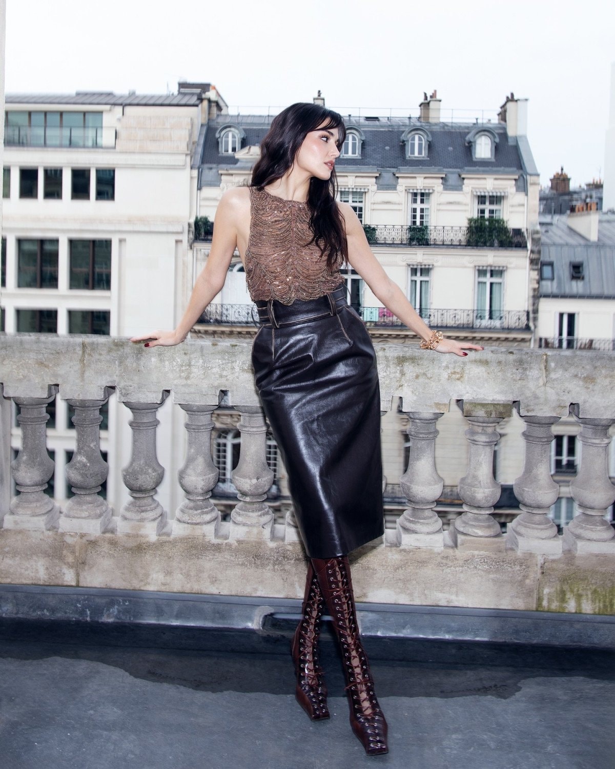 Paris Moda Haftası'nda Hande Erçel: Çizmesi 30 Bin TL, Aşk İddiaları Gündemde