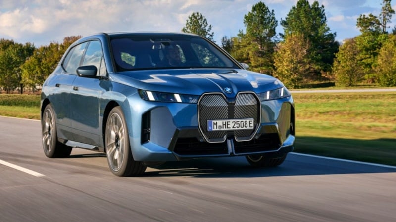 BMW, Türkiye'de tarihi satış rekoruna ulaştı: İşte 2025 rakamları