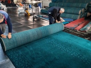 Tokyo Camisi’nin yeni halıları Manisa Demirci’de dokundu