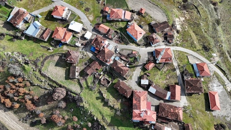 Türkiye'de köy sayısı 18 bin 215 olarak kayıtlara geçti