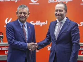 Özgür Özel’den Erbakan’a ziyaret