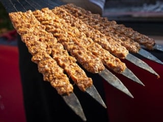 Gıdada hile ifşa edildi: Et ürünlerinde kanatlı eti, baharatlarda yasaklı boya