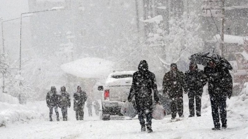 4 il için kar yağışı uyarısı: Okullar tatil olacak mı?