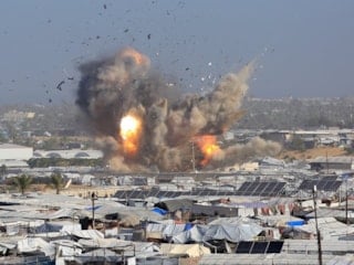 İsrail, ateşkese rağmen Gazze'ye saldırdı