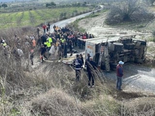 Aydın'da kamyonetin tali yola yuvarlanması sonucu 1 kişi hayatını kaybetti