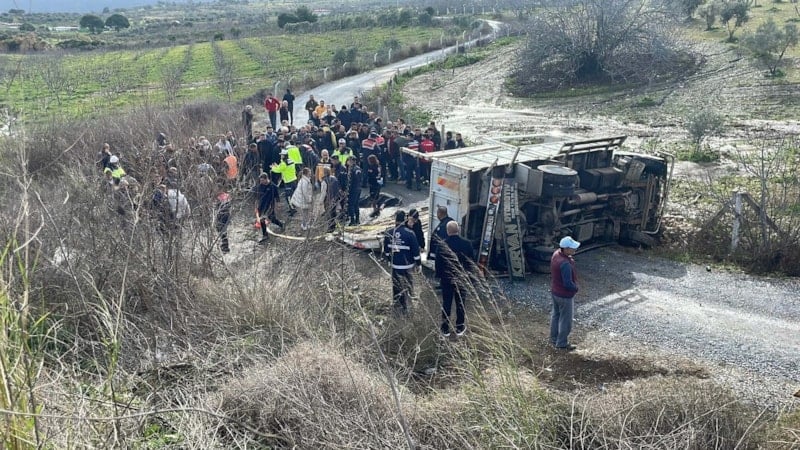 Aydın'da kamyonetin tali yola yuvarlanması sonucu 1 kişi hayatını kaybetti