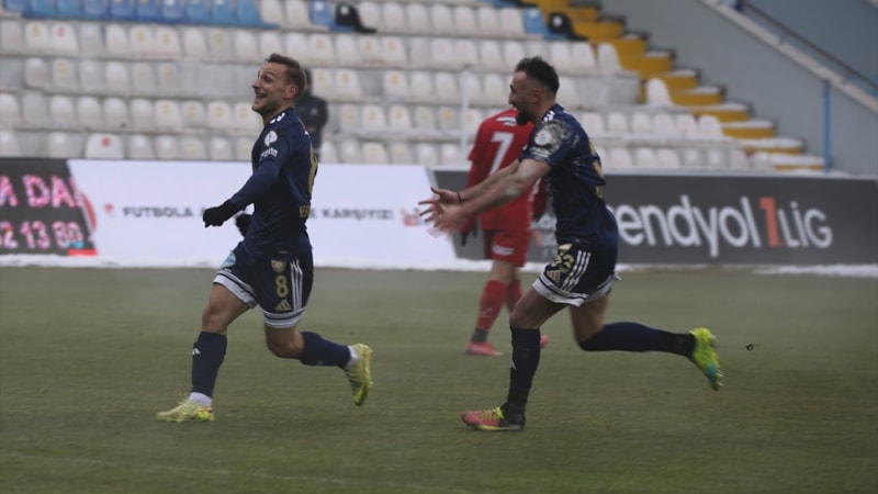 Erzurumspor FK, Sarıyer'i farklı geçti