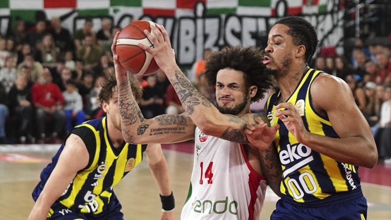 Fenerbahçe'den Karşıyaka'ya 36 sayılık fark