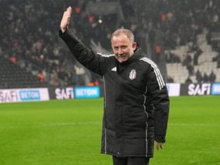 Sergen Yalçın: Bize olunca kırmızı, rakibe olunca sarı