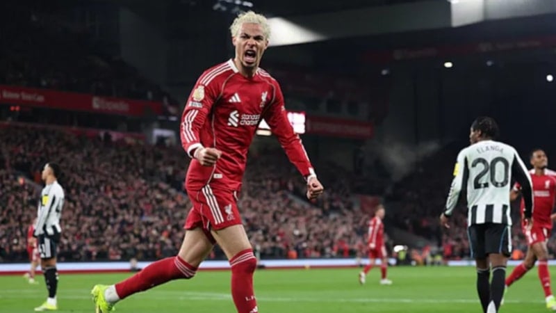 Liverpool, sahasında Newcastle United'ı mağlup etti