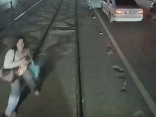 İzmir'de tramvay kazasında yaralanan Birgül Can'ın avukatından belediyeye sert tepki