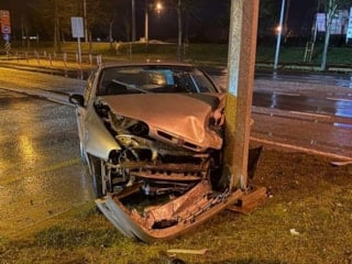 Sakarya'da iki otomobil çarpıştı: 3 kişi yaralandı