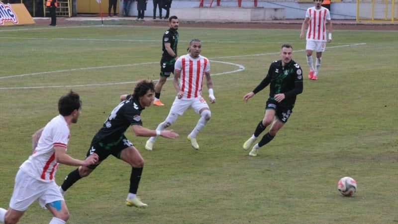 Boluspor, Sakaryaspor'u iki golle geçti