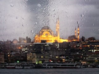 AKOM, İstanbul için fırtına ve kar uyarısı verdi