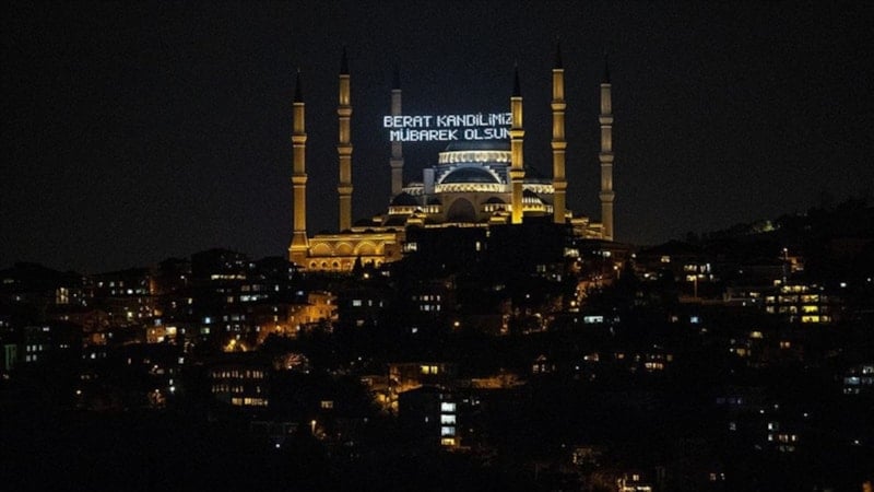Ramazanın müjdecisi Berat Kandili bugün idrak edilecek