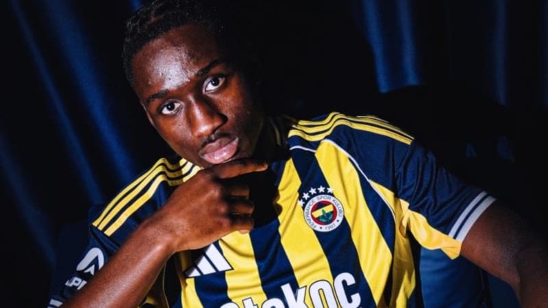 Sidiki Cherif, Fenerbahçe'nin 6. Fransız oyuncusu oldu