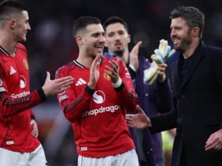 Manchester United, Michael Carrick ile yükselişe geçti