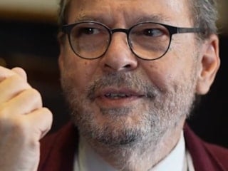 Cuneyd Zapsu: Yurt dışına gitme aptallığını yapmayın